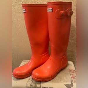 Hunter Tall Coral Pink Glossy Rain Boots Size 7 *Cosmetic Flaws Read*